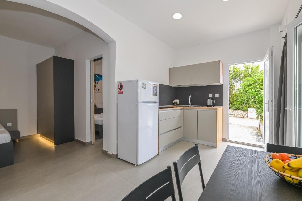 Double L House Apartment Novalja Luaran gambar