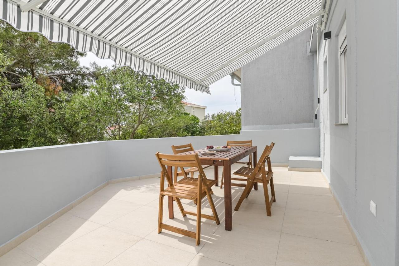 Double L House Apartment Novalja Luaran gambar