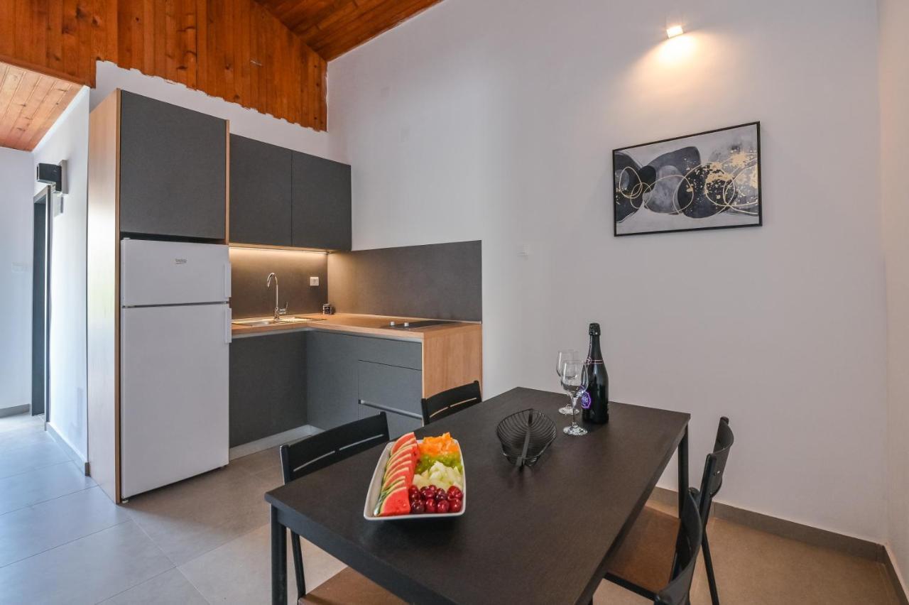 Double L House Apartment Novalja Luaran gambar